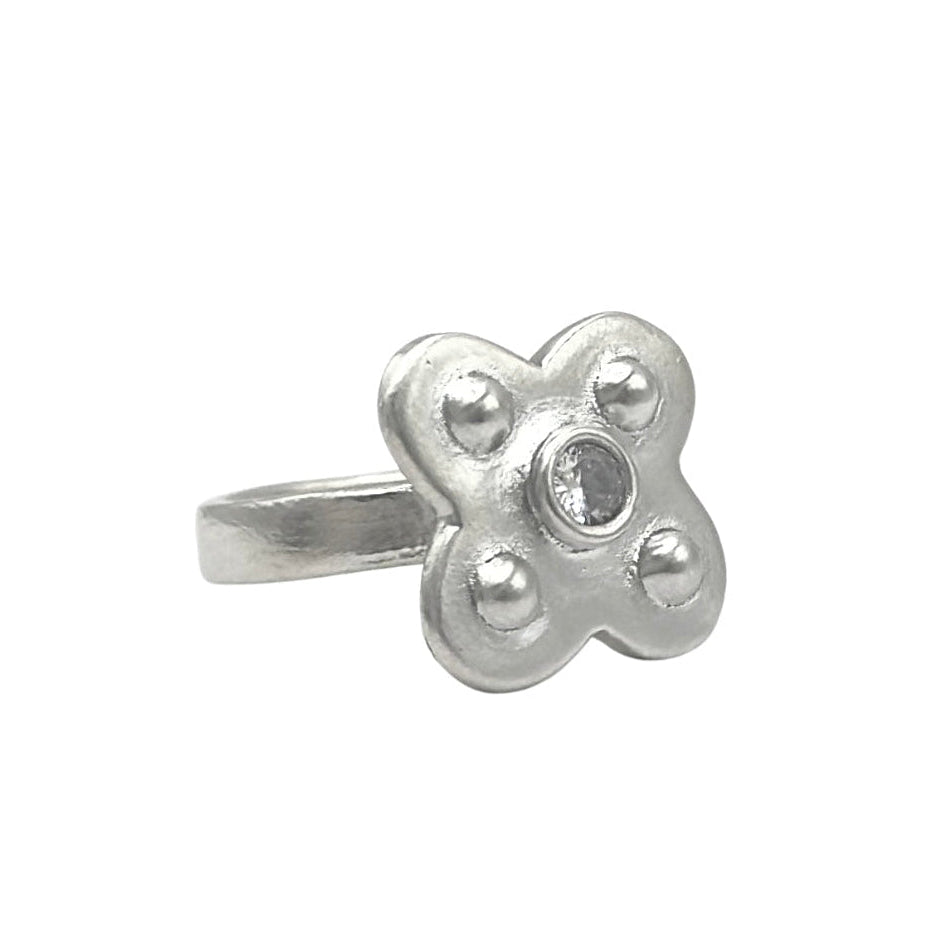 lucky clover ring