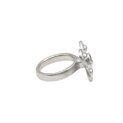 lucky clover ring
