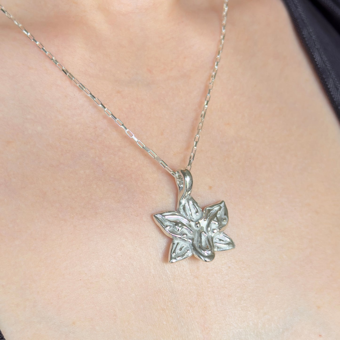 flora necklace