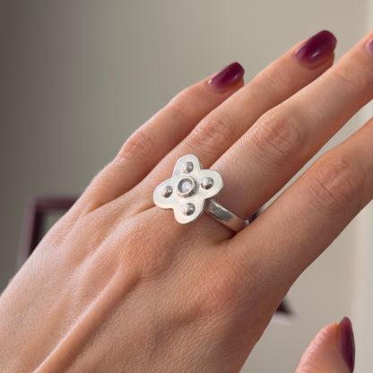 lucky clover ring