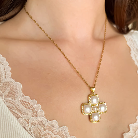 Pearl Theory Necklace