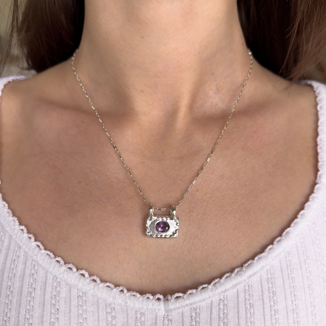 trove necklace