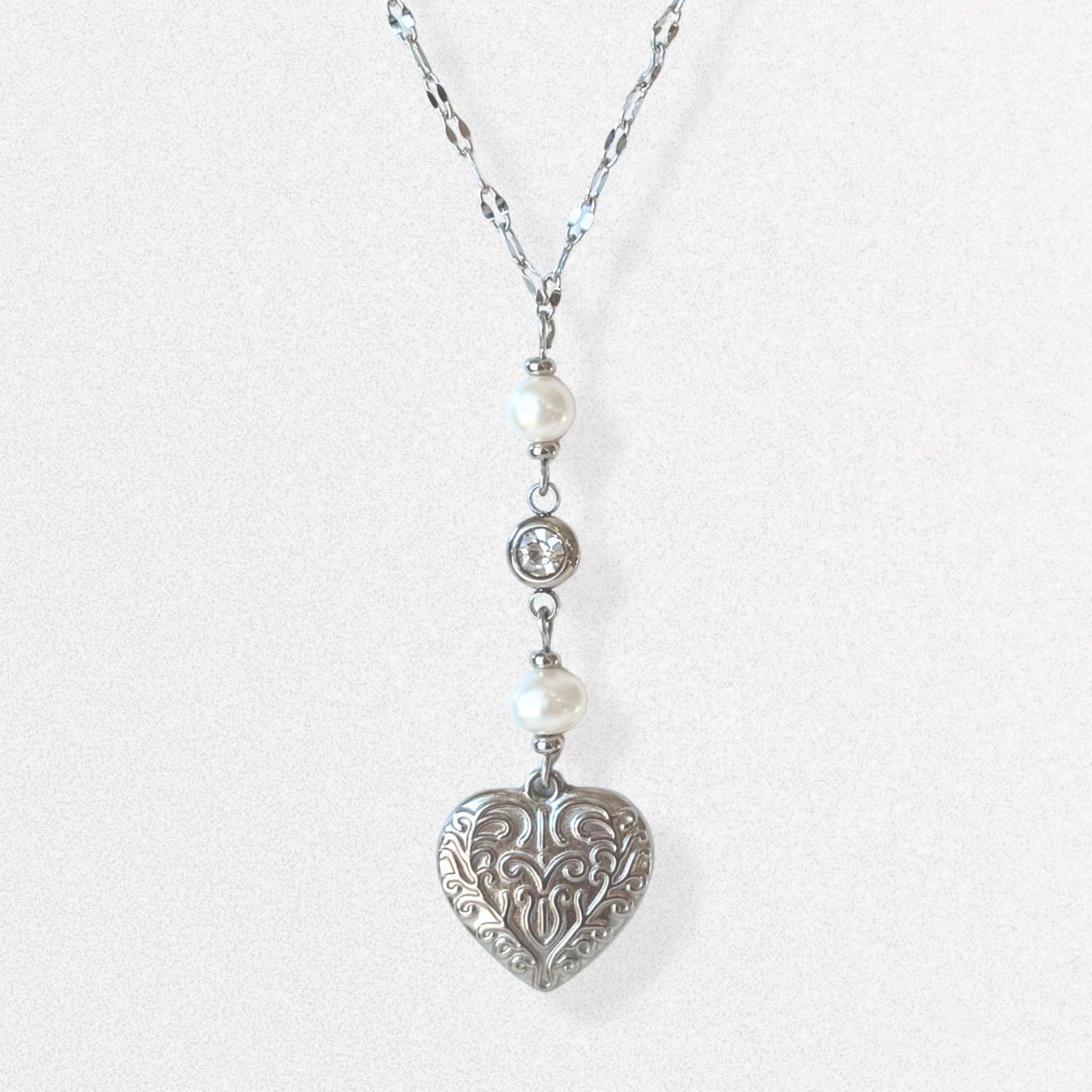 Vintage Style Silver Heart Lariat Necklace - Freshwater Pearls & Crystals, Dainty Antique Romantic Feminine Jewelry