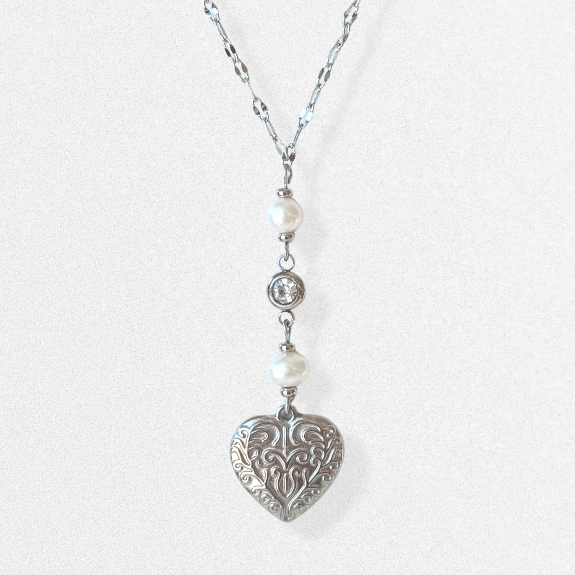 Vintage Style Silver Heart Lariat Necklace - Freshwater Pearls & Crystals, Dainty Antique Romantic Feminine Jewelry