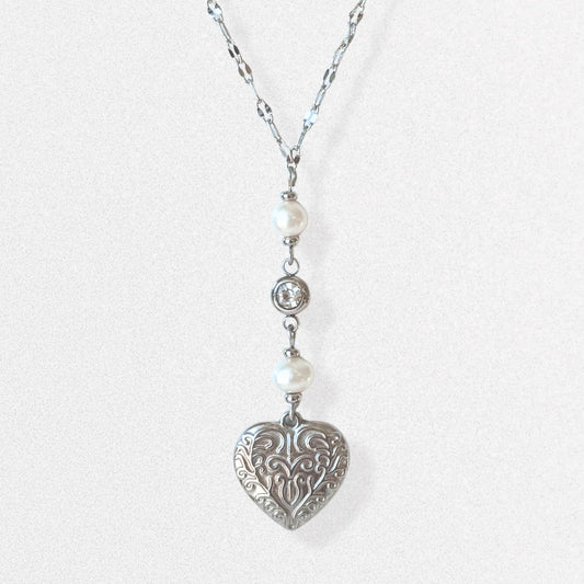 Vintage Style Silver Heart Lariat Necklace - Freshwater Pearls & Crystals, Dainty Antique Romantic Feminine Jewelry